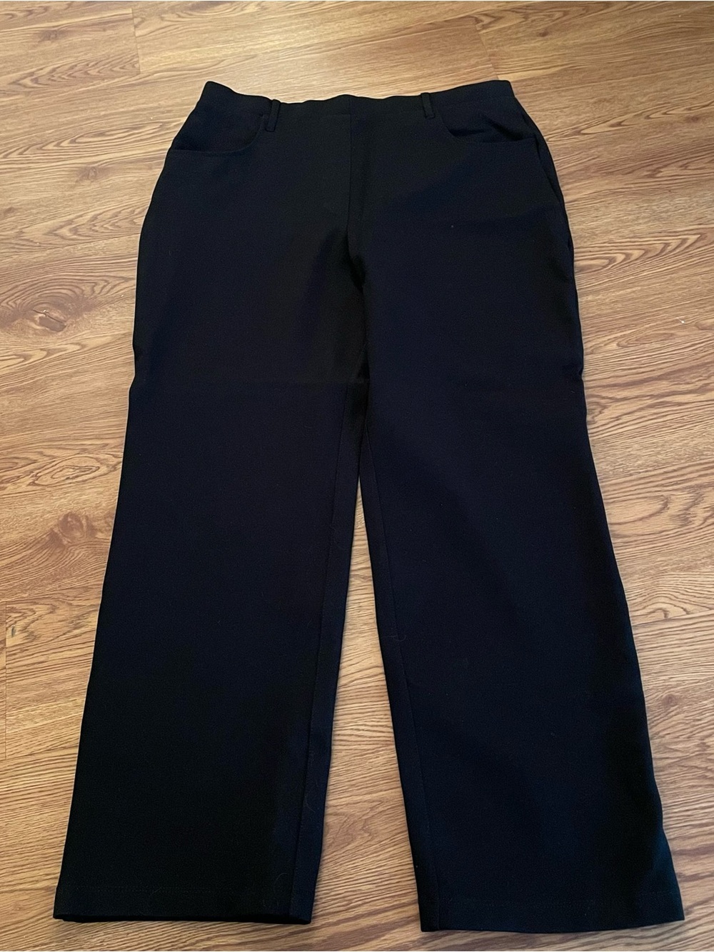 Quince Wm’s Black Large Ultra-Stretch Ponte Straight Leg Pull-On Pants
